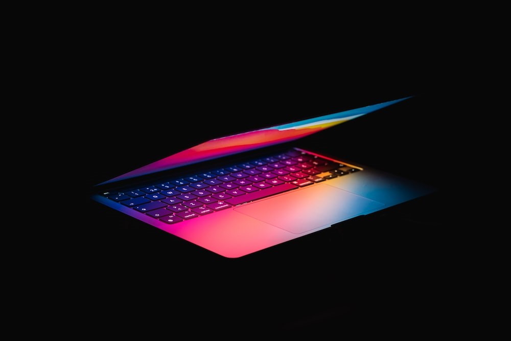 The Impact of M1 Chip on Software Performance on MacBook